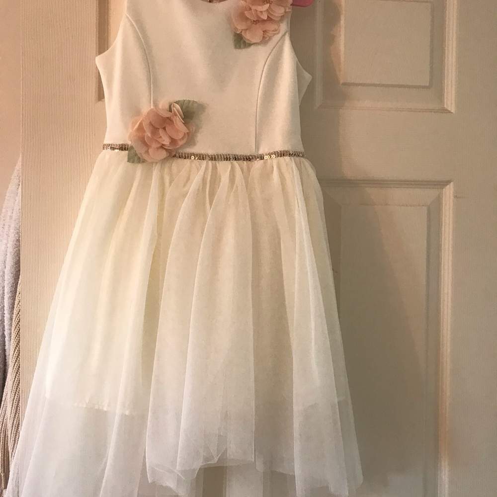 White - cream Girl dress size 7 girl